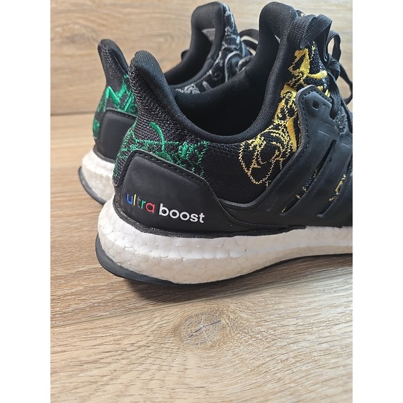 Adidas Ultraboost Dna X Disney Boys Shoes Size 5.5 Youth - Picture 3 of 9